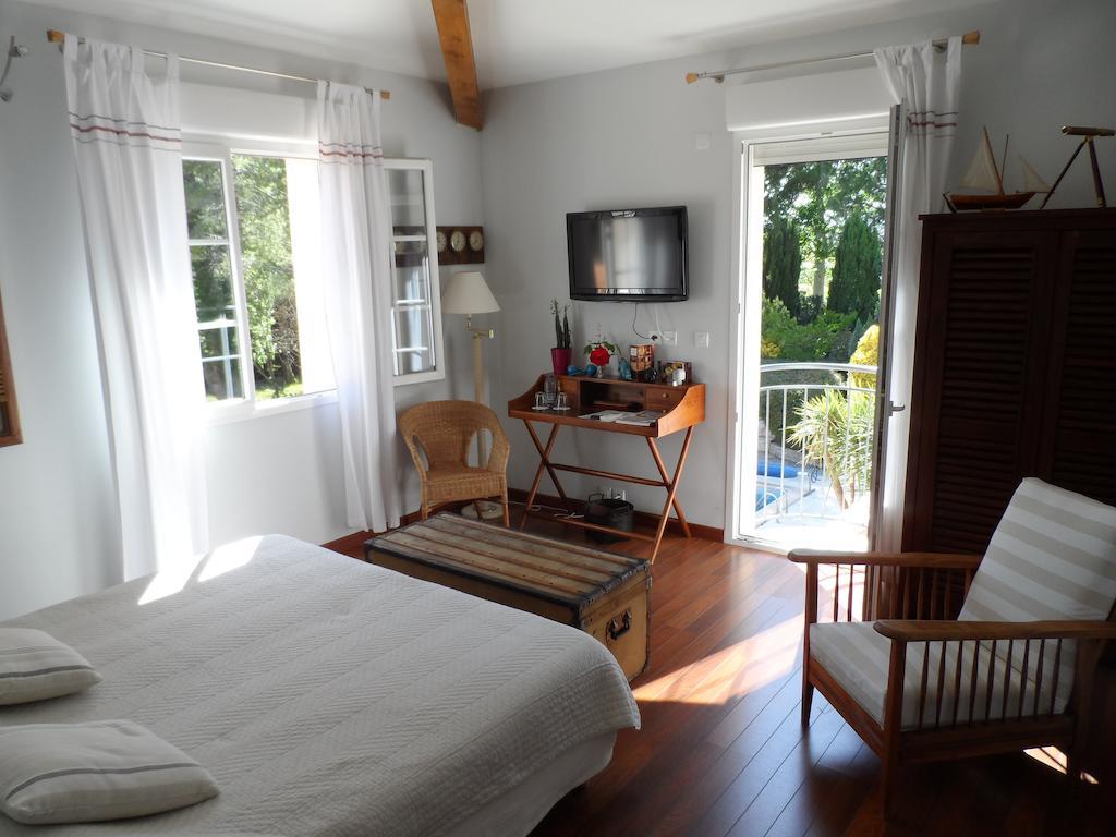 Chambres D'Hotes La Colombiere コロンビエール エクステリア 写真
